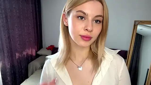 Lil_Elisa — Do u want see my tongue?