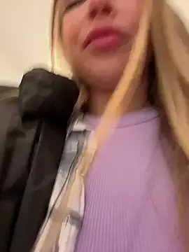 Freechat Liza_risky on StripChat