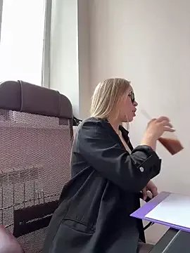 Freechat Liza_risky on StripChat