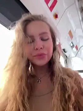 Freechat Liza_risky on StripChat