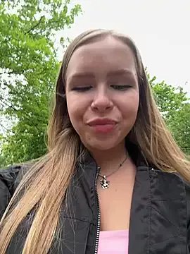 Freechat Liza_risky on StripChat