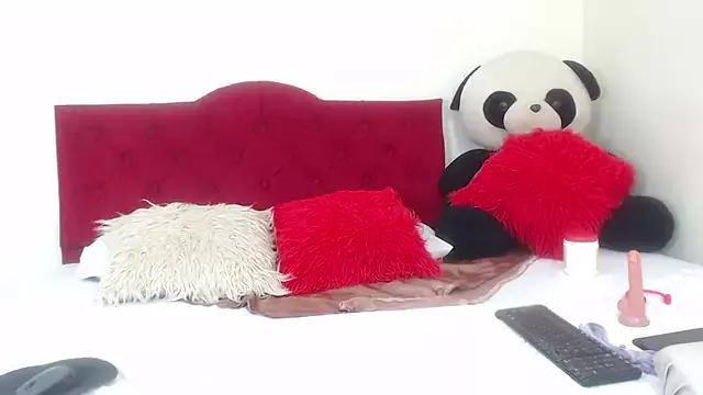 Freechat luna_hoott on StripChat