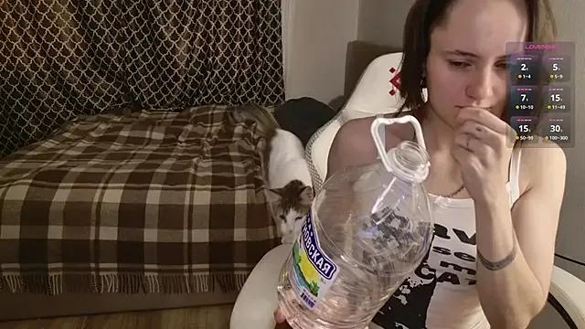Luna_Loveee — Vibrate my pussy so I don't win 