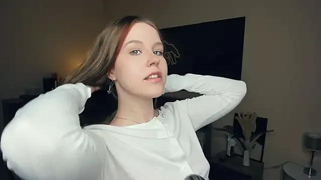 MaliaBourraine — Massage my tits under bra close up