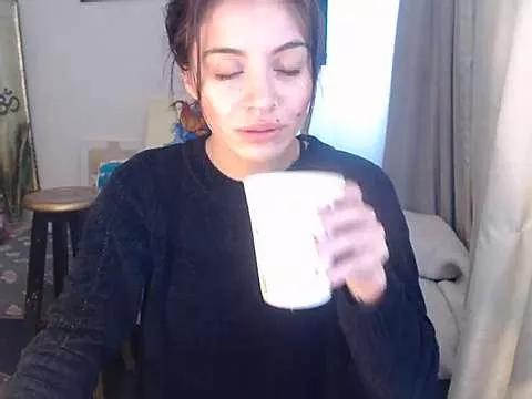 Freechat mariecam420 on StripChat