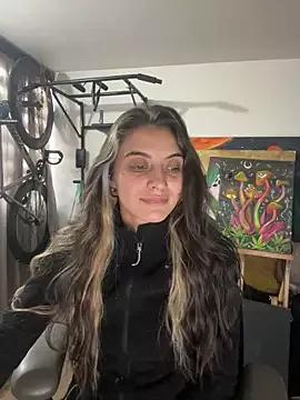 Freechat mariecam420 on StripChat