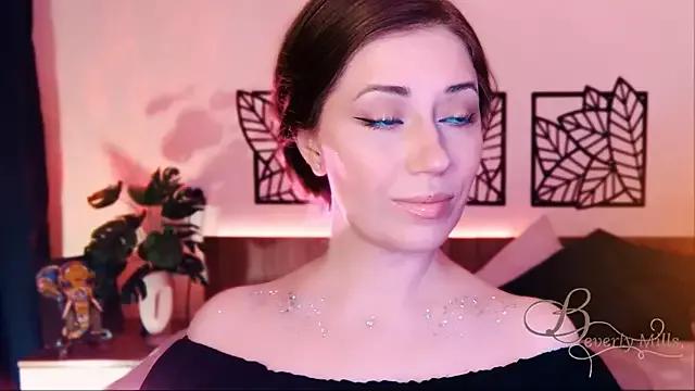 Freechat MissBeverlyMills on StripChat