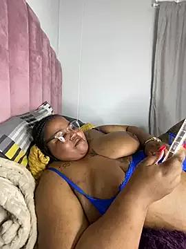 MissLola27 on StripChat 