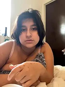 mistressmo0on — pussy eatin and squirting