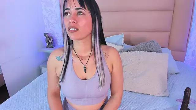 monserrat_towers on StripChat