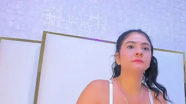 Freechat paola_rodriguez on StripChat