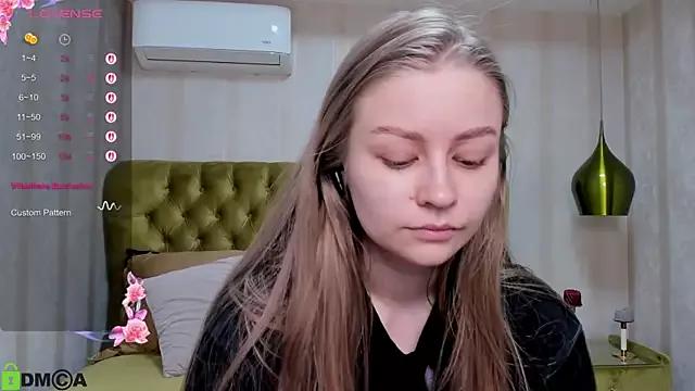 Polumna_cute on StripChat