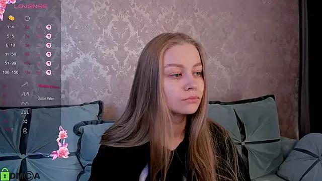 Polumna_cute on StripChat