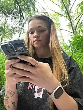 Freechat Porn_cornn on StripChat