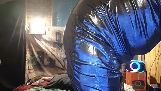 Freechat PropertyAndBiker on StripChat