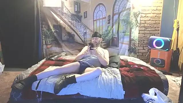 Freechat PropertyAndBiker on StripChat