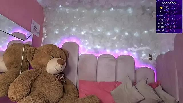 puca_ebony on StripChat