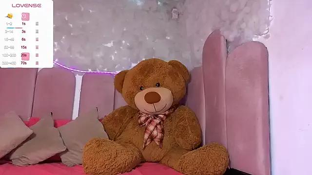 puca_ebony on StripChat