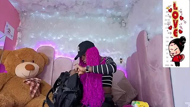 puca_ebony on StripChat