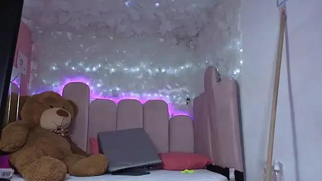 puca_ebony on StripChat