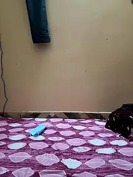 pumpumrani — Full nude on public