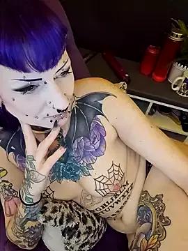 Freechat Purple_Coffin666 on StripChat