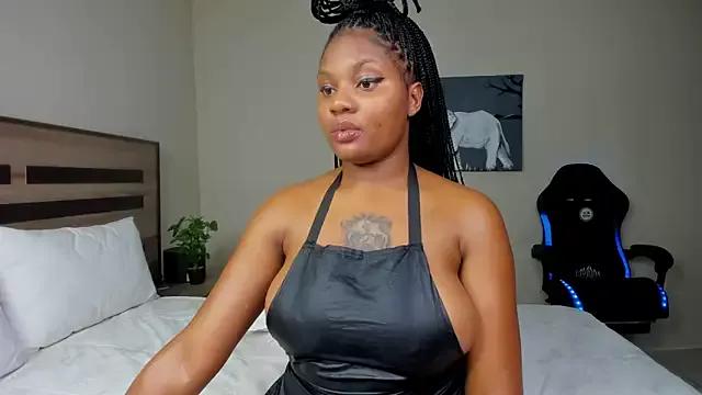 Renee-18 on StripChat 