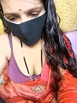 Freechat Rising_Smiler on StripChat