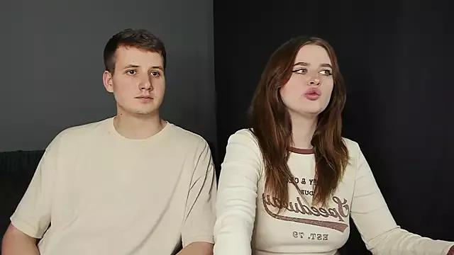 Freechat Robert_Lisa on StripChat