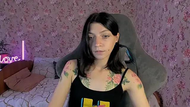 Freechat roselolly on StripChat