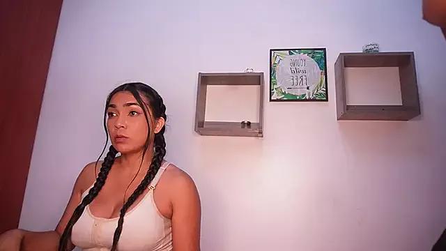 Freechat rousse_coup on StripChat