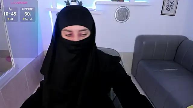 salma_arabicc — Striptease