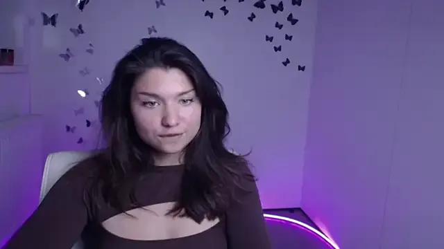 Sandra_Curly — Cream on the face
