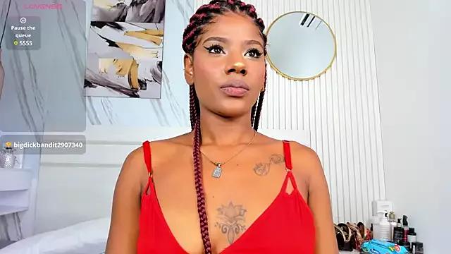 Sara_Lewwis on StripChat 