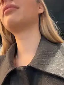 SashaCatt — Spank ass 5 times+ play with the nipples