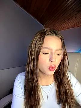 Sofia18_pinkk — Freechat on StripChat