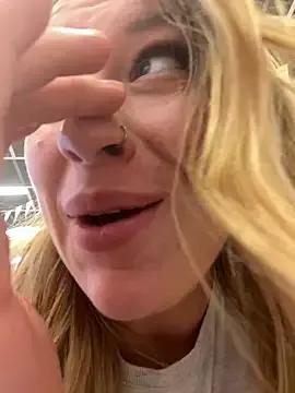 Freechat Sweet___Emily on StripChat