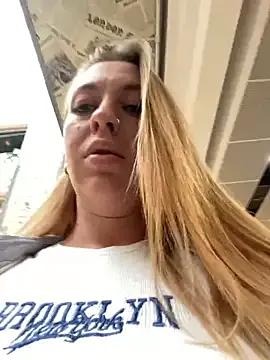 Freechat Sweet___Emily on StripChat