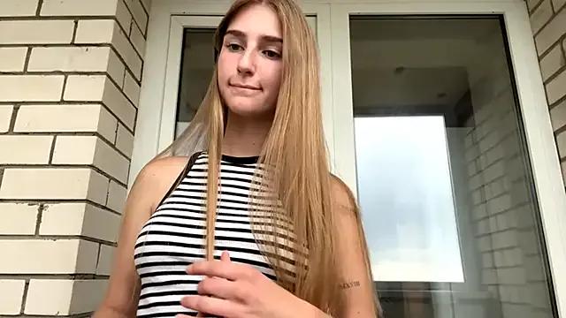 SweetJinny88 — show my sweet tongue
