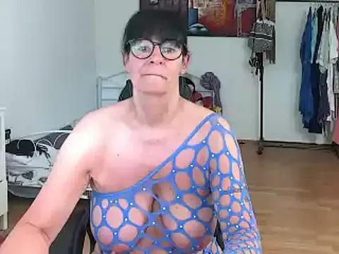 Freechat Sylly on StripChat