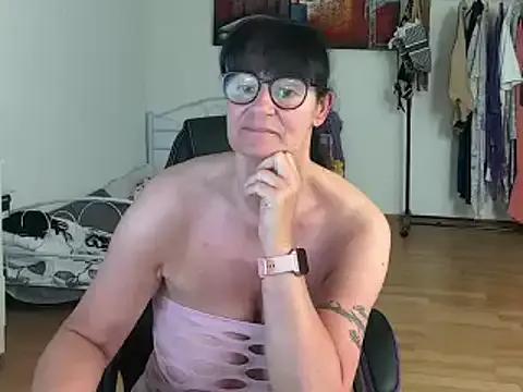 Freechat Sylly on StripChat