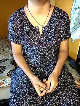 Telugu-Rowdy-pilla — Saree wear in live