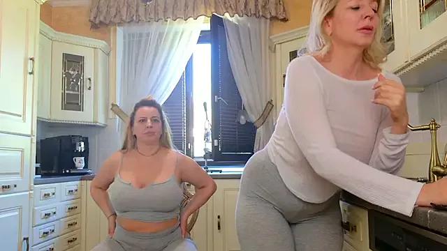 TUNDEROSE1 on StripChat