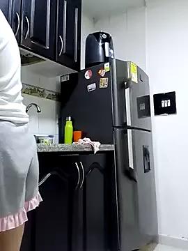 victoria_wayne — remover top