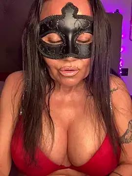 vicvictoriax on StripChat 