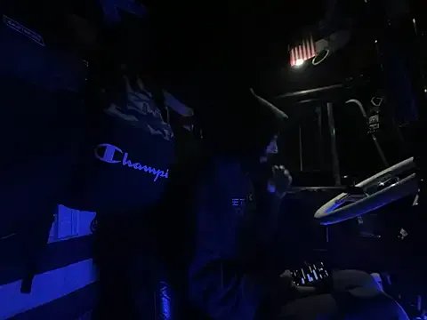 Freechat XMeF10 on StripChat