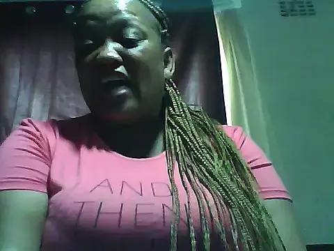 Yellobonepussy on StripChat