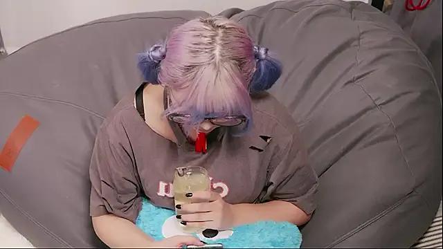 Yu_UwU_ on StripChat 