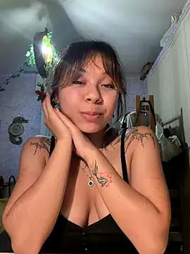 Freechat YumiLux on StripChat