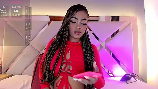 ZaraCollinss on StripChat 